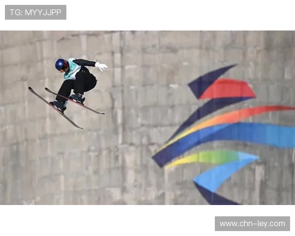 自由式滑雪大跳台预赛：谷爱凌惊险晋级后炮轰国际雪联赛程安排不合理
